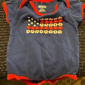 Cute Patriotic Floral Onesie for Infants